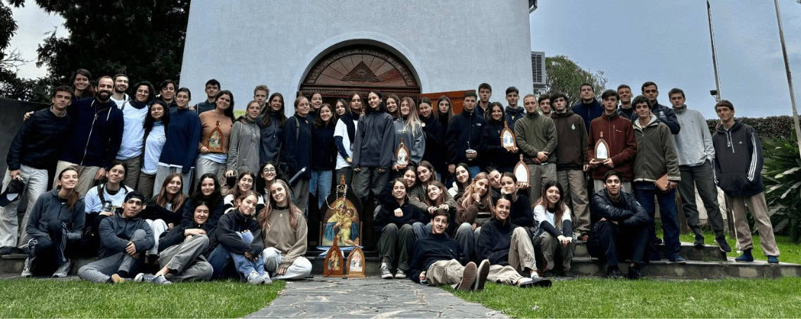 Schoenstatt youth gathered at a shrine